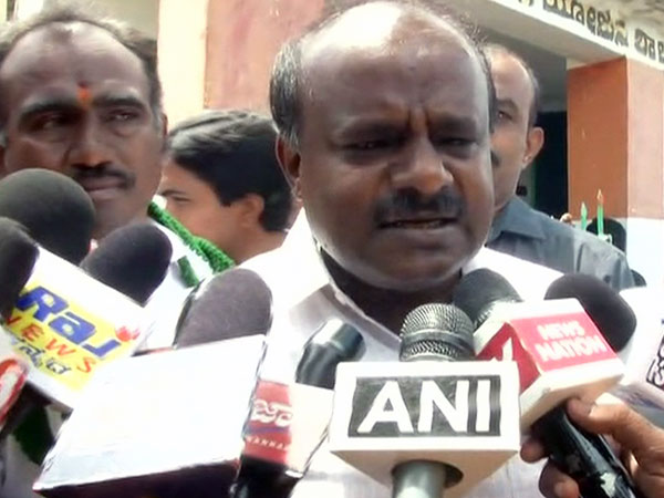 Yeddyurappa runs away from floor test. Will Vajubhai now call Kumaraswami?