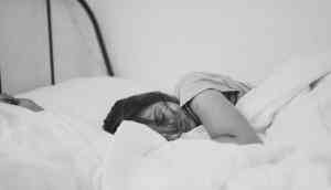 Disrupted sleep-wake cycle linked to mental health problems – new study
