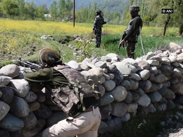 Pakistan intruder held along Indo-Pak border