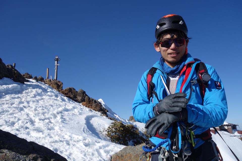 Japanese climber who lost nine finger tips to frostbite last year, dies on Everest 