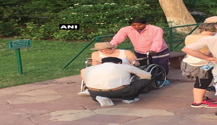 Foreign Tourist Injured in Taj