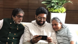 Here is the list of phones that Bollywood celebrities use; see pictures