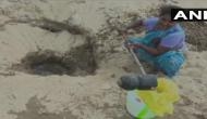 Tamil Nadu: Locals dig up sandy terrain for drinking water