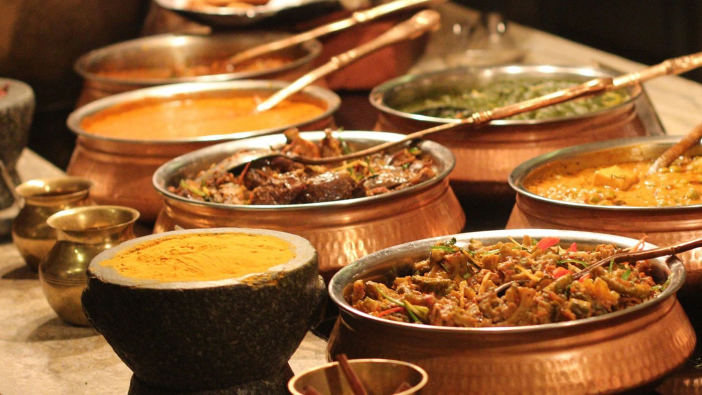 Regal battle of taste: Jaipur’s red chillies v/s Lucknow’s gum masale