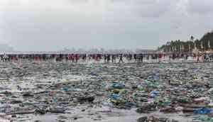 World Environment Day: Sea returns trash in Mumbai