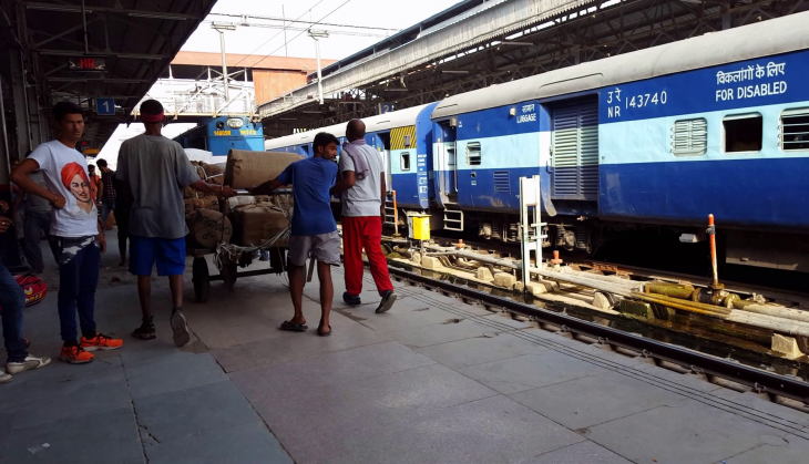 Since January 2017, over 30 children rescued from railway premises per day: Official data