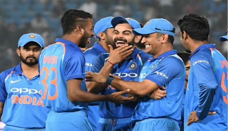 MS Dhoni's 'simplicity level' hits internet as twitterati initiate a meme war