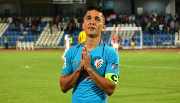 Watch Video: A spectator threw tricolour flag on Sunil Chhetri for autograph, skipper got annoyed