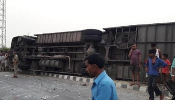 mainpuri bus accident