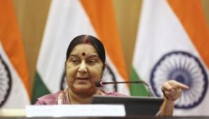 Troller asks Sushma Swaraj who handles her Twitter account? Her befitting reply wins the internet