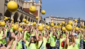 FIFA World Cup 2018: Poland sets new Football 'keepy-uppy' World Record, watch video