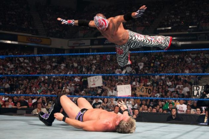 Rey Mysterio reportedly negotiating with WWE for a three-year deal