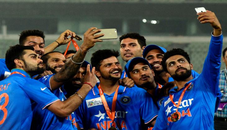 On World Selfie Day, let's see some of the superb selfies of our cricketers!