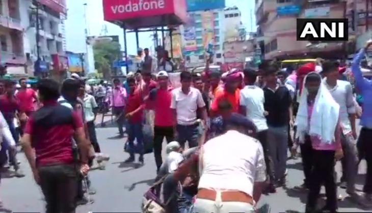 Lathi charge on police aspirants in Patna