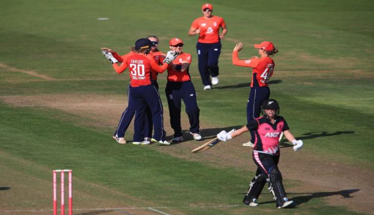 Women T20 Tri-Series: This England's wicket-keeper Sara Taylor recreates MS Dhoni moment, see video