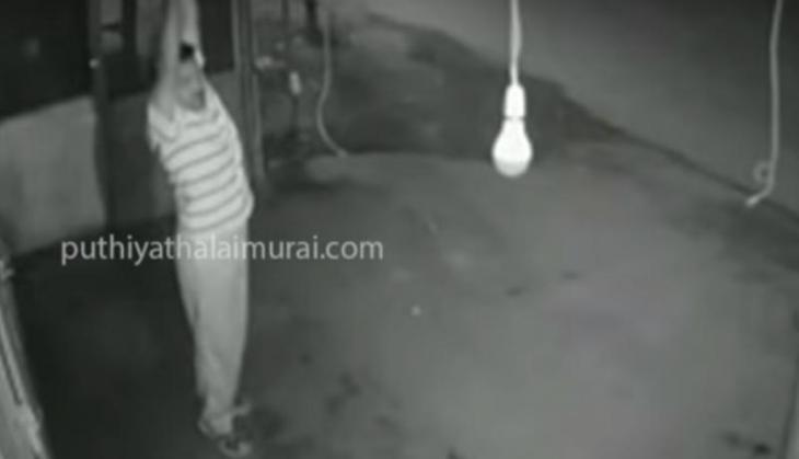 Man Steal Bulb