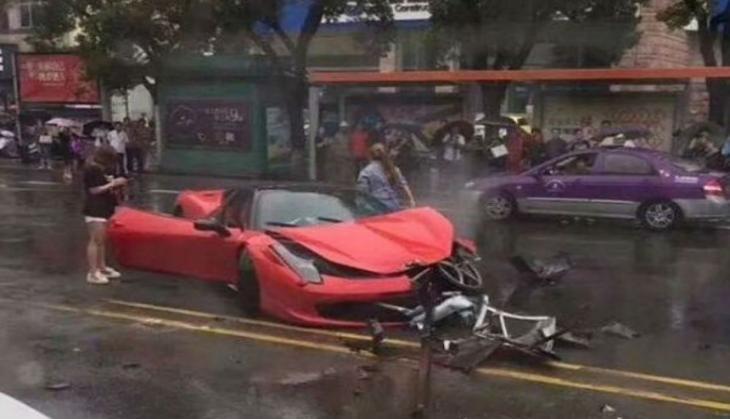 China Ferrari Accident