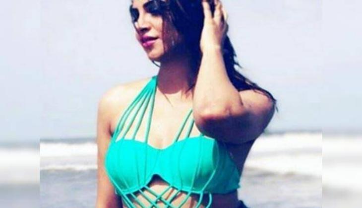 Arshi khan shares bikini photos