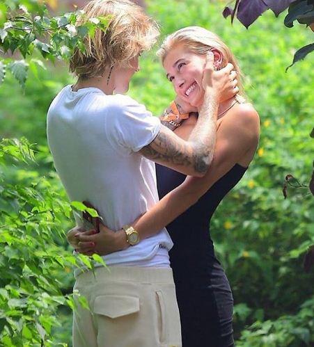 Justin Bieber and Hailey Baldwin Cuddle Close as They Root for Maple Leafs  in Boston