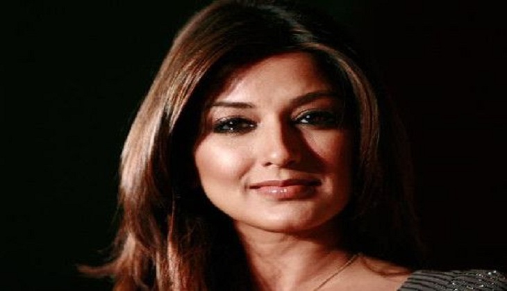 Sonali Bendre announces she is fighting with 'high-grade cancer;' undergoing treatment in New York; see details 