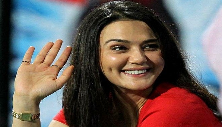 Preity Zinta got hilariously trolled by Netizens for wearing the funniest bikini ever!
