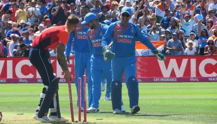 MS Dhoni becomes the first player to take 5 catches in a T20I also dhoni creates history to cross 50 catches in T20 history