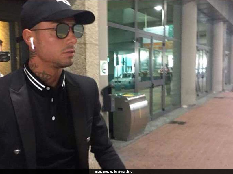 Real Madrid star Cristiano Ronaldo's look-alike arrives in Turin and fans are duped by footballer