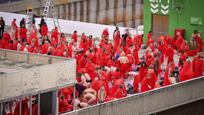 Spencer Tunick stages Melbourne nude photo shoot on top of 