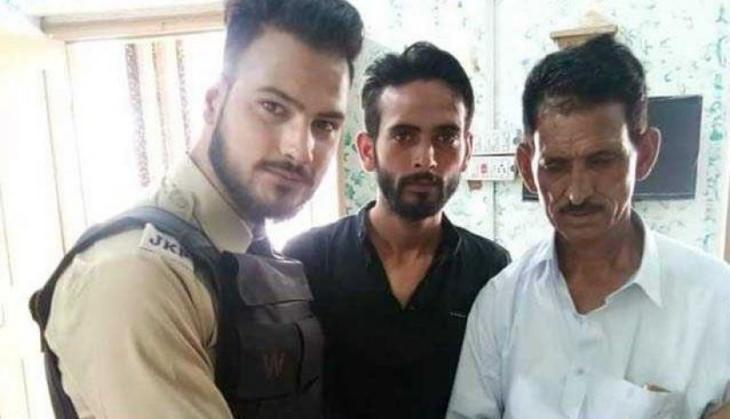 Jammu kashmir police man return bag