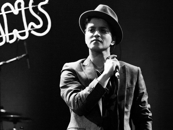 Bruno Mars forced off stage following fire scare