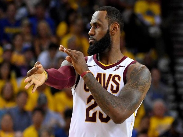 LeBron officially signs $154m deal with LA Lakers