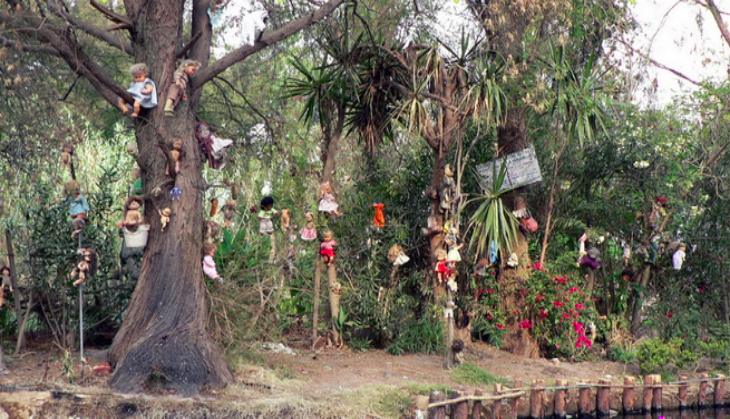 Dolls Island