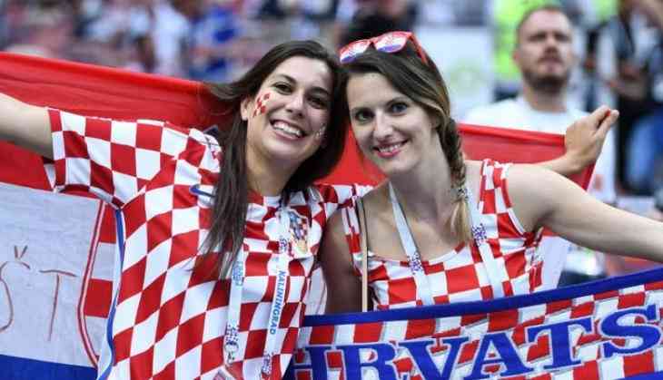 World Cup 2018: Ecstatic Croatia fans jump into fountain as team reach