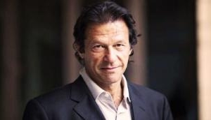 Nawaz should return looted money: Imran Khan