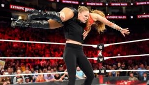 Watch: Ronda Rousey attacks champion Alexa Bliss at WWE Extreme Rule
