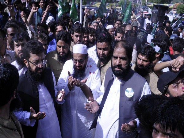 Pakistan elections: Terrorist Hafiz Saeed campaigns, Nawaz sits behind bars
