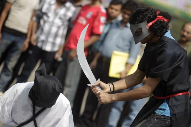 Saudi Arabia: Executes 5 convicts in public for killing Pakistani man