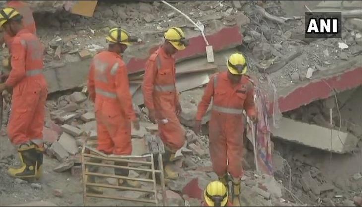 greater noida building collapse
