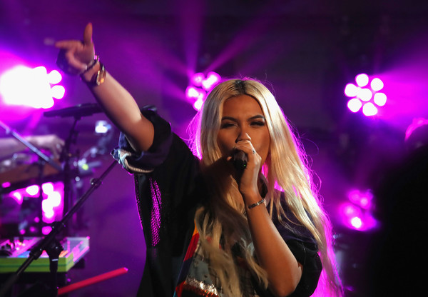 This American singer reveals she was lesbian at six