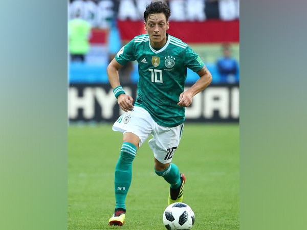 Ozil's agent shuns Bayern president's critical remarks