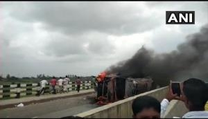 Maharashtra Bandh: Protesters set ablaze several vehicles, 2 attempts suicide; demands reservation for Maratha community