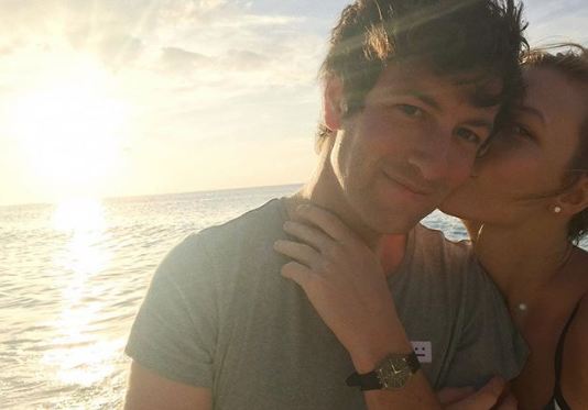Supermodel Karlie Kloss flaunts her massive diamond engagement ring from fiance Josh Kushner