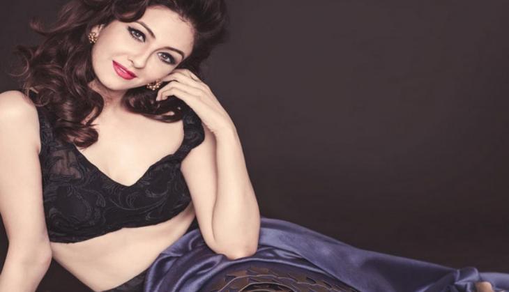 Actress saumya tandon