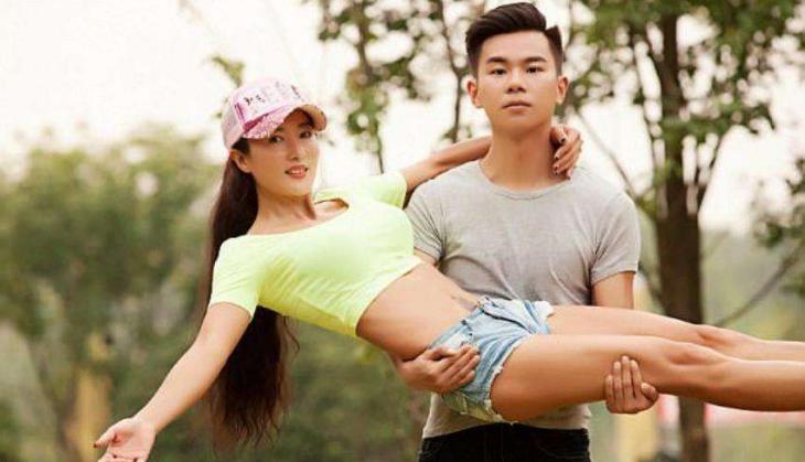 If you think they are couple, you are wrong! Reality of this pair will make you say 'Oh My God!'