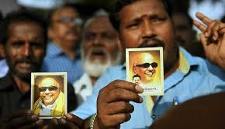 Karunanidhi health extremely critical and unstable, says Kauvery hospital officials; DMK workers gather outside hospital