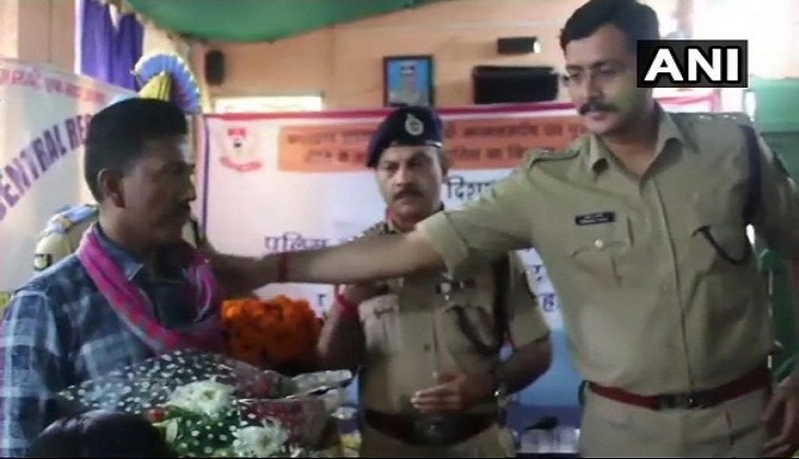 Jharkhand: Naxal with Rs 3 lakh bounty surrenders before police