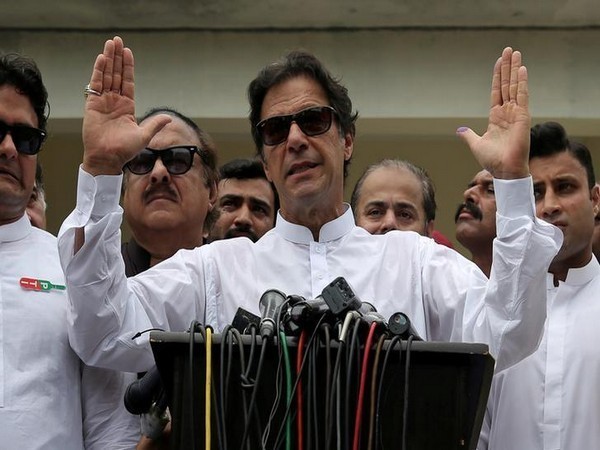 Imran Khan's new cabinet includes 20 members