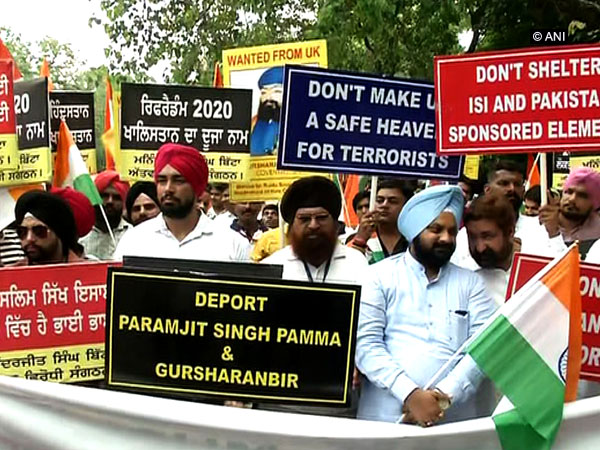 Delhi: Protest staged outside British High Commission against 'Referendum 2020'