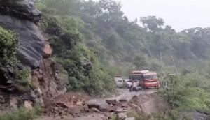 Jammu-Srinagar NH remains closed for 4th day