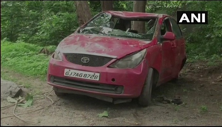 Gujarat: 7 children of family killed after the car in which they were travelling fell into a ditch